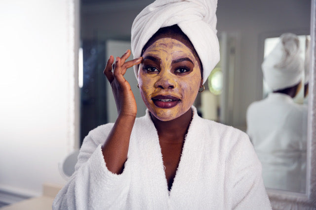 Masque au Curcuma et Vitamine C : tout ce qu'il faut savoir